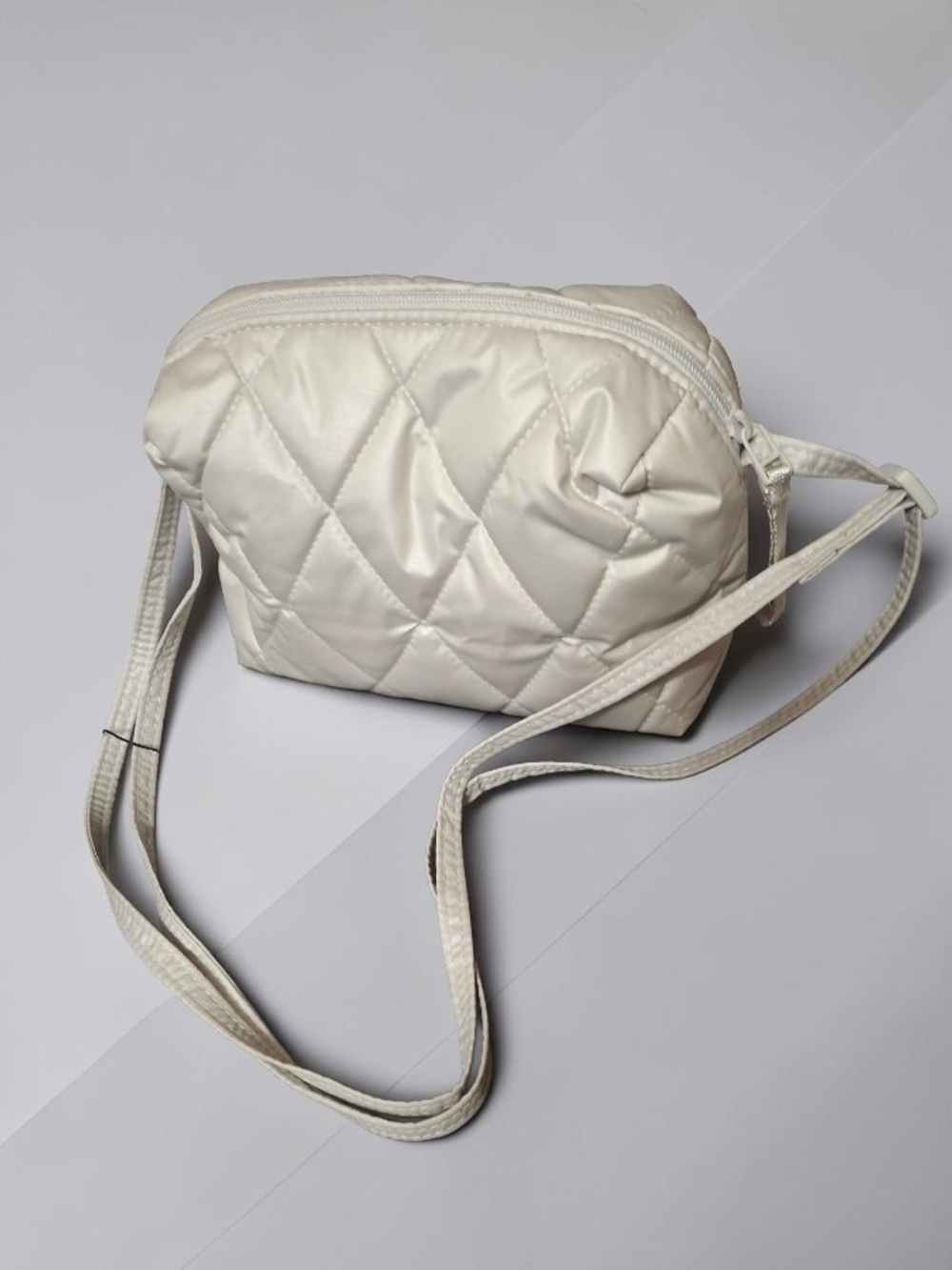 Vera Bradley Ultra-lite Quilted Crossbody Bag in Ivory NWT